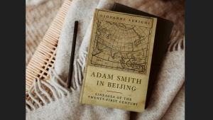 مرور و بررسی کتاب «آدام اسمیت در پکن: تبارهای قرن بیست‌ویکم»